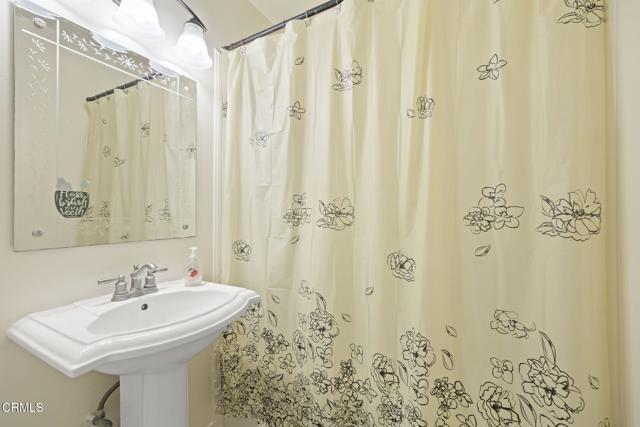Detail Gallery Image 26 of 52 For 320 D St, Fillmore,  CA 93015 - 4 Beds | 2/1 Baths