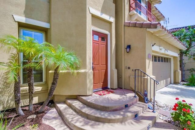 11523 Sun Ray Ct, San Diego CA: https://media.crmls.org/mediaz/64dbe2ee-1227-4188-ba76-6ccc20d61998.jpg