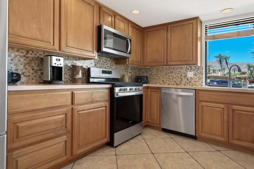 MLS #219137020PS image #2