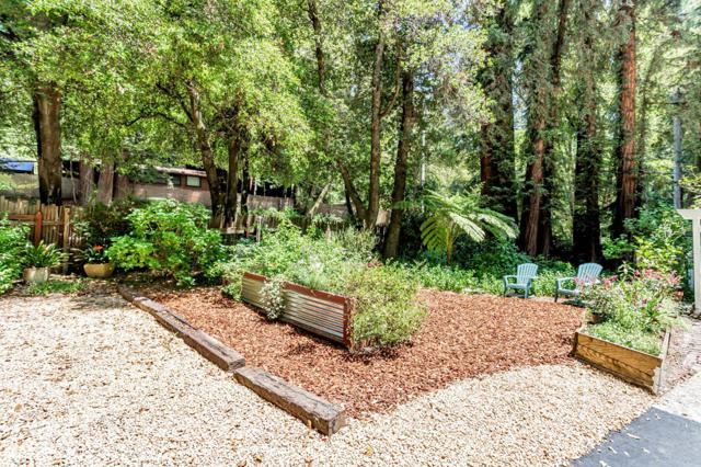 14235 Highway 9, Boulder Creek CA: https://media.crmls.org/mediaz/64dc773c-2eda-4918-8f07-59f2aedfd8aa.jpg