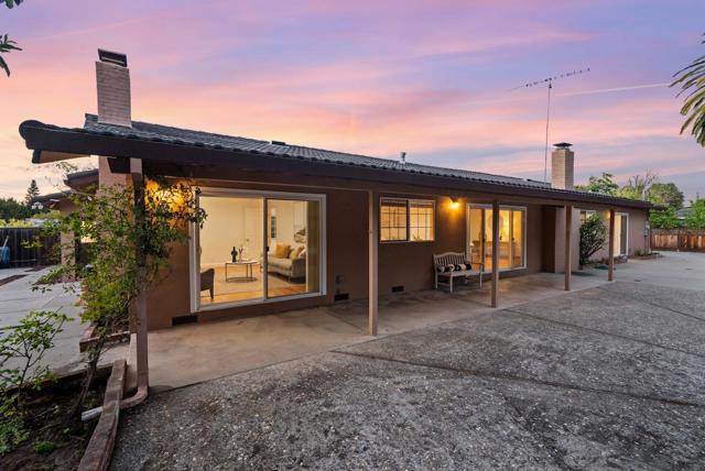 12790 Glen Arbor Court, Saratoga CA: https://media.crmls.org/mediaz/64dce6e3-083a-494e-a4b1-6c518c0e83de.jpg