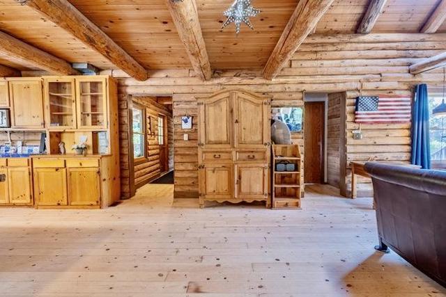 4101 San Juan Canyon Road, San Juan Bautista CA: https://media.crmls.org/mediaz/64dd3fd9-544d-4b89-9c40-3740a8565094.jpg