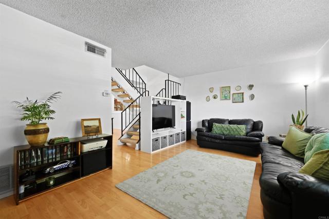11935 Royal Rd, El Cajon CA: https://media.crmls.org/mediaz/64dd7866-5afe-42c0-b321-149cff95e7ad.jpg