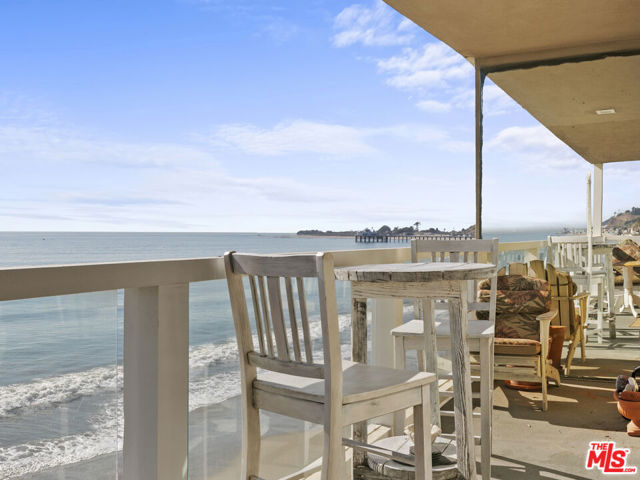 22626 Pacific Coast Highway, Malibu CA: https://media.crmls.org/mediaz/64de0b0a-3d52-4be1-93b7-4858fc1d3694.jpg