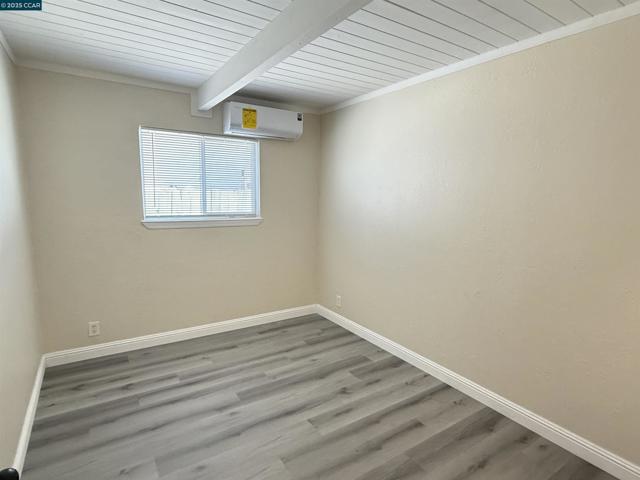 457 La Jolla St, Vallejo CA: https://media.crmls.org/mediaz/64de8ad0-995b-4251-bc71-65802acc0c1b.jpg