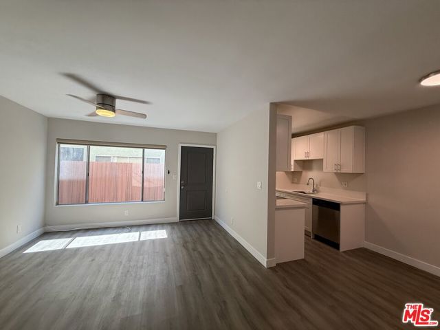 1625 Franklin Street, Santa Monica CA: https://media.crmls.org/mediaz/64dea3bf-d829-4bde-a11a-6f19b7a786e0.jpg