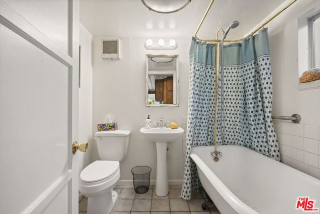 860 Old Topanga Canyon Road, Topanga CA: https://media.crmls.org/mediaz/64ded7c8-45fc-4796-aae4-586c1fe12b2c.jpg