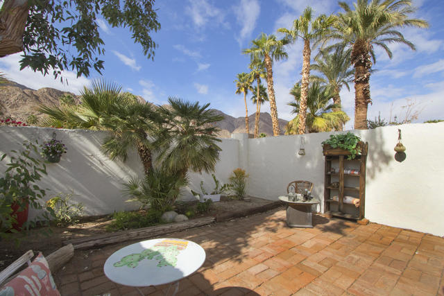 52404 Avenida Rubio, La Quinta CA: https://media.crmls.org/mediaz/64df98c3-5380-4072-a7df-5c1061124d71.jpg