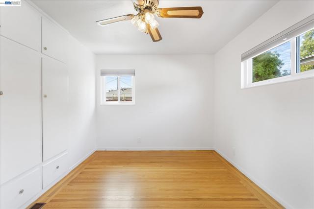 Image 34 of 46 For 831 Casanova Dr