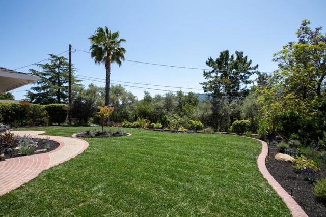 348 Costello Drive, Los Altos CA: https://media.crmls.org/mediaz/64e1a53f-df5b-4bf9-8646-eab43ceb104c.jpg