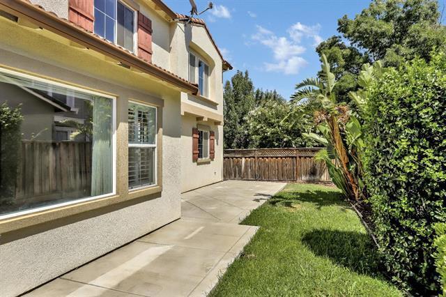 202 W Fauna Avenue, Mountain House CA: https://media.crmls.org/mediaz/64e1f9f7-cc9f-4020-818f-0988f482fe31.jpg