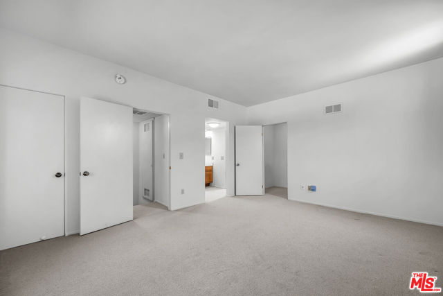 13135 Mindanao Way, Marina del Rey CA: https://media.crmls.org/mediaz/64e270c7-401b-4492-92c0-f73f00e3e37c.jpg