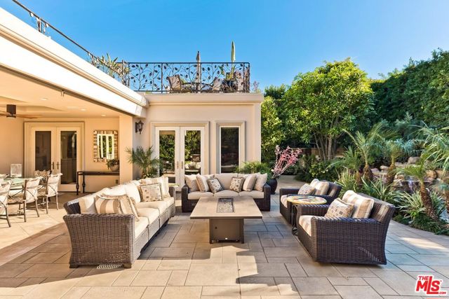 Drew Fenton | 10212 Briarwood Drive Los Angeles CA | MLS: 7608311