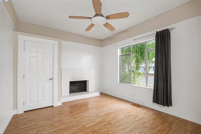 Image 8 of 29 For 772 Mcleod St