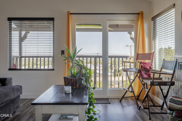 Detail Gallery Image 22 of 59 For 122 Beech Rd, Newbury Park,  CA 91320 - 3 Beds | 2 Baths