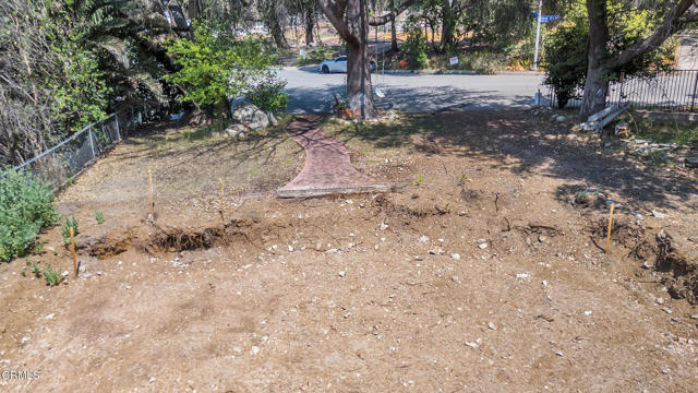 3128 Mount Curve Avenue, Altadena CA: https://media.crmls.org/mediaz/64e3c74f-c572-4fe1-b19f-5319efb91a9f.jpg