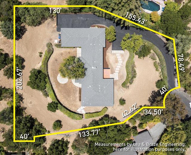 26666 Laurel Lane, Los Altos Hills CA: https://media.crmls.org/mediaz/64e3d93c-0e4f-46df-8e04-96797faa64c0.jpg