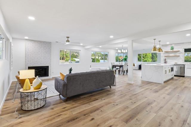 1917 Friendly Drive, Vista CA: https://media.crmls.org/mediaz/64e4d849-1e13-411d-9894-25ef2c4af35e.jpg