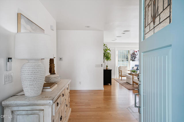 10325 Darling Road, Ventura CA: https://media.crmls.org/mediaz/64e60976-3c74-48de-ac04-cb73df496140.jpg