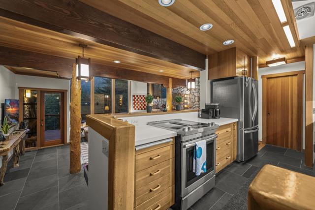 54789 Wildwood Drive, Idyllwild CA: https://media.crmls.org/mediaz/64e62868-9644-43d5-8012-cbc80c2dfcc1.jpg