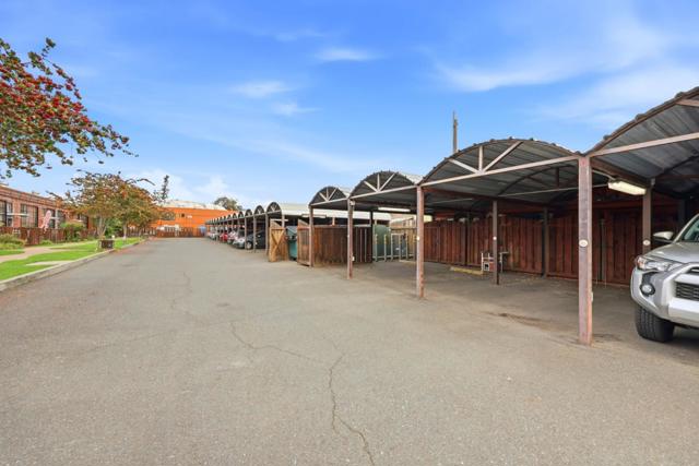 1501 37th Avenue, Oakland CA: https://media.crmls.org/mediaz/64e707b2-a658-4128-a1bc-e052c352cc27.jpg