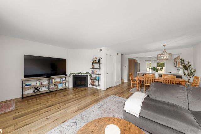 5800 Lake Murray Blvd, La Mesa CA: https://media.crmls.org/mediaz/64e8be00-64d4-4f70-bfdd-157cd2449091.jpg