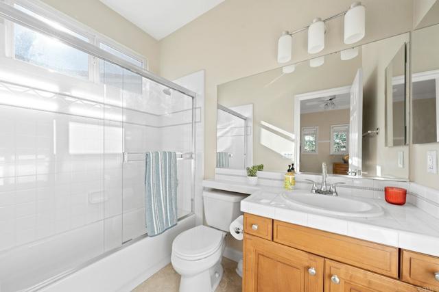 Detail Gallery Image 36 of 52 For 5273 Greenwillow Ln, San Diego,  CA 92130 - 5 Beds | 5/1 Baths
