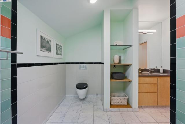 7380 Claremont Ave, Berkeley CA: https://media.crmls.org/mediaz/64ea3b28-fc9a-49ad-b8d9-dcfb1116d86b.jpg