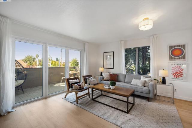 2106 Otis Dr, Alameda CA: https://media.crmls.org/mediaz/64ea8a97-3821-4e3b-aeb4-ceb1e9b51e58.jpg