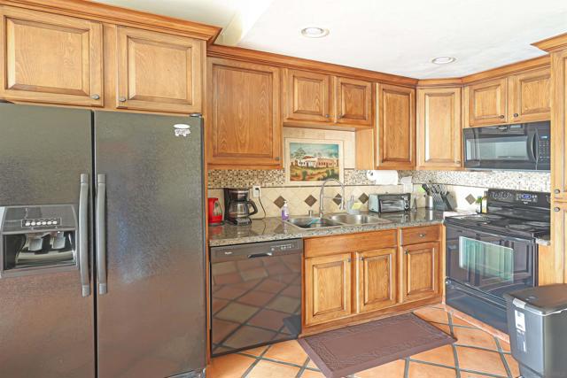 2003 Costa Del Mar Rd, Carlsbad CA: https://media.crmls.org/mediaz/64ea8dae-84c8-445f-bb50-cf3a922d9079.jpg