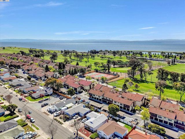 2513 Galleon Place, San Leandro CA: https://media.crmls.org/mediaz/64eab872-a997-4179-8727-bb00b11d4af8.jpg