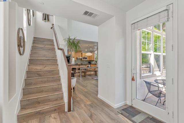 40252 Bonica Rose Terrace, Fremont CA: https://media.crmls.org/mediaz/64eb06db-db71-414a-aae9-0ef6f634e778.jpg