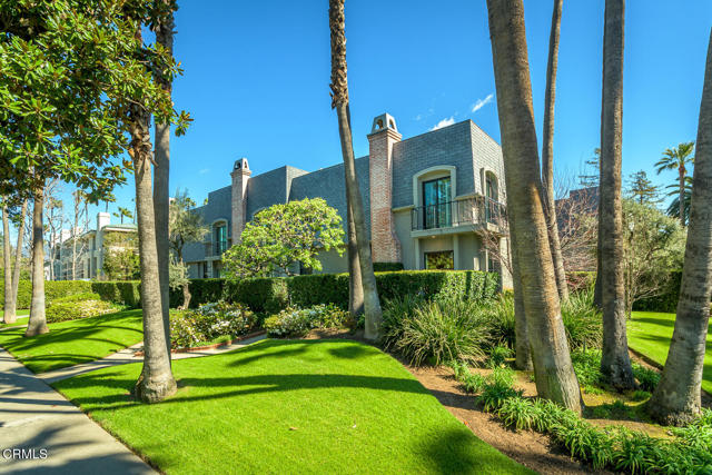 Detail Gallery Image 1 of 1 For 338 S Orange Grove Bld, Pasadena,  CA 91105 - 2 Beds | 2/1 Baths