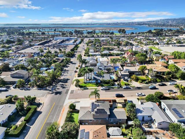 4502 Milton St, San Diego CA: https://media.crmls.org/mediaz/64ec8706-ce5a-4cbe-af91-95d1c20b34d4.jpg