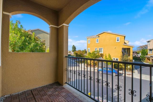 5724 Pandorea Terrace, Newark CA: https://media.crmls.org/mediaz/64edc240-ca6a-471a-a722-80d2ef60a2b3.jpg