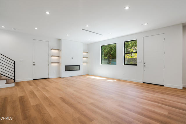 Detail Gallery Image 12 of 68 For 2821 Los Robles Rd, Thousand Oaks,  CA 91362 - 3 Beds | 2/1 Baths