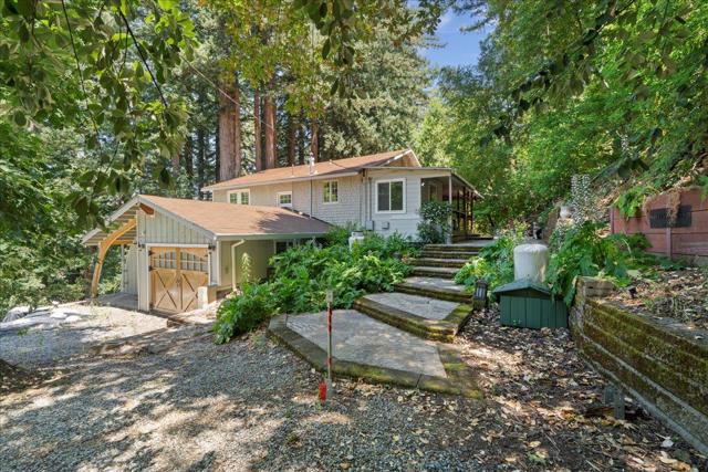 20246 Gist Road, Los Gatos CA: https://media.crmls.org/mediaz/64eece71-b5c8-497e-9f09-513829995d22.jpg