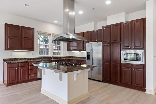 88 S Broadway, Millbrae CA: https://media.crmls.org/mediaz/64eed962-1774-41d2-8053-15f142161a87.jpg