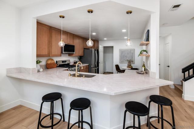 9368 Babauta Rd, San Diego CA: https://media.crmls.org/mediaz/64ef44d7-1c91-494f-b502-3c6af0d8e56e.jpg