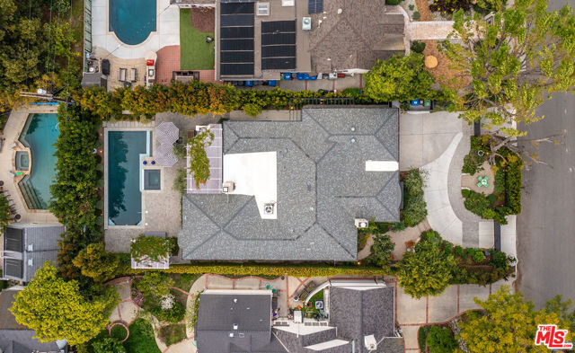 13109 Valley Vista Boulevard, Studio City CA: https://media.crmls.org/mediaz/64ef84ff-22c6-4e9d-9790-d99caddc1db8.jpg