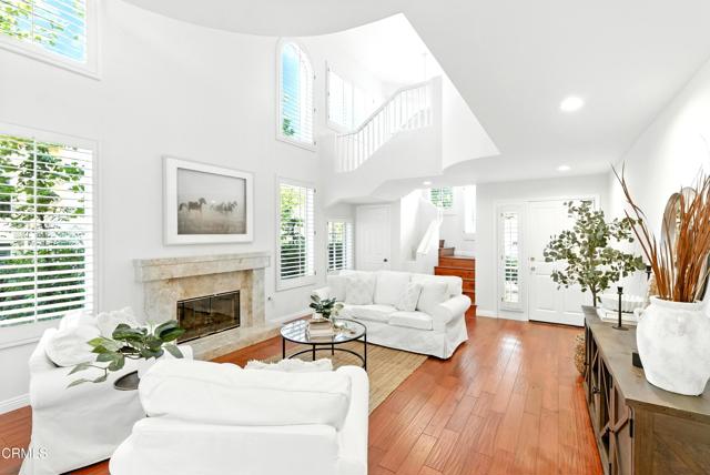 1117 Pan Court, Thousand Oaks CA: https://media.crmls.org/mediaz/64f097b3-f100-4bad-bdd4-6f5ddcf85a53.jpg