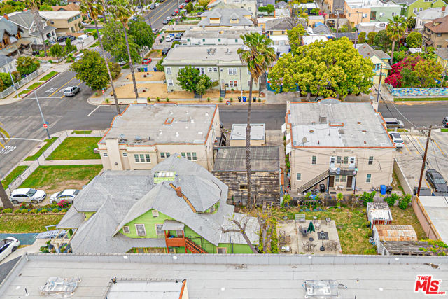 2460 W 18th Street, Los Angeles CA: https://media.crmls.org/mediaz/64f0b997-a4ca-4b57-82eb-c27c84ffb8ff.jpg