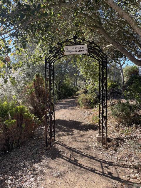 Image 48 of 52 For 3637 La Canada Road