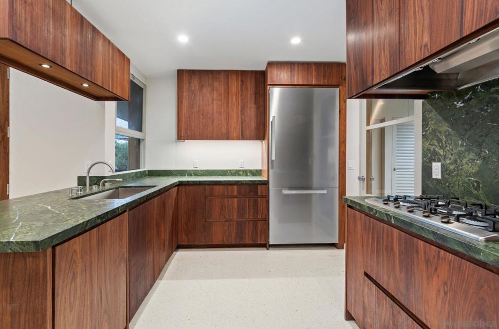 MLS #250030697SD img 7