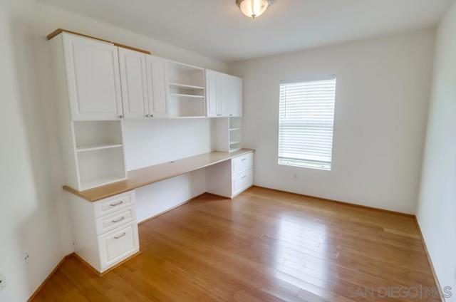 1765 Via Capri, Chula Vista CA: https://media.crmls.org/mediaz/64f1f5ee-3918-48ad-b6d0-bc5e5b7ee0db.jpg