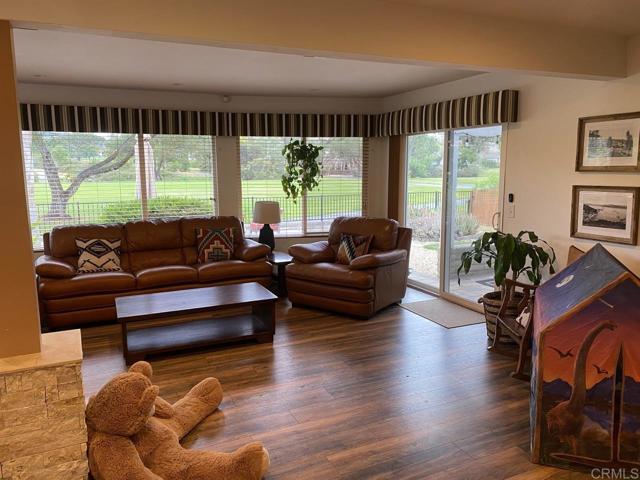 Detail Gallery Image 14 of 19 For 17248 Bernardo Oaks Dr., San Diego,  CA 92128 - 3 Beds | 2 Baths