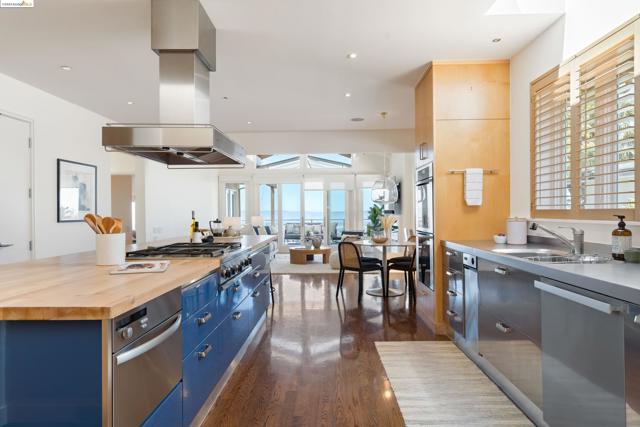 Image 15 of 49 For 251 Pershing Dr