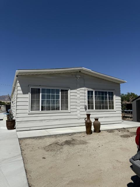 72466 Club View Dr., Mecca CA: https://media.crmls.org/mediaz/64f39e1c-1388-46af-9323-88dc2b7e60d9.jpg