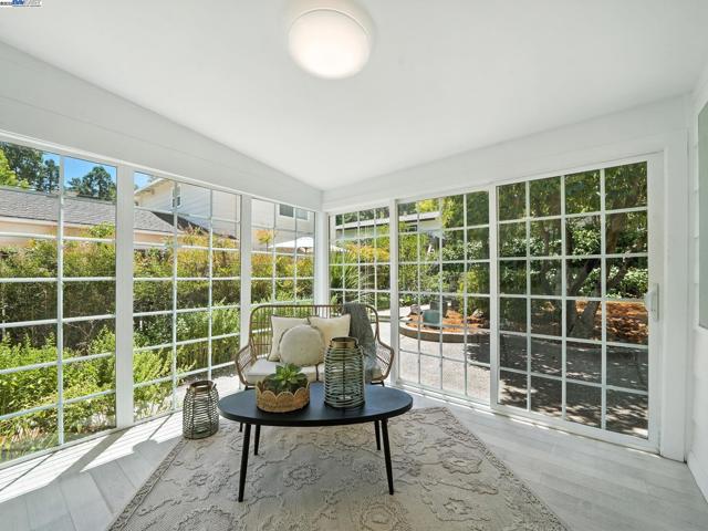 160 Moraga Way, Orinda CA: https://media.crmls.org/mediaz/64f428f2-5ab4-40c0-8f4c-c94f6228f35c.jpg
