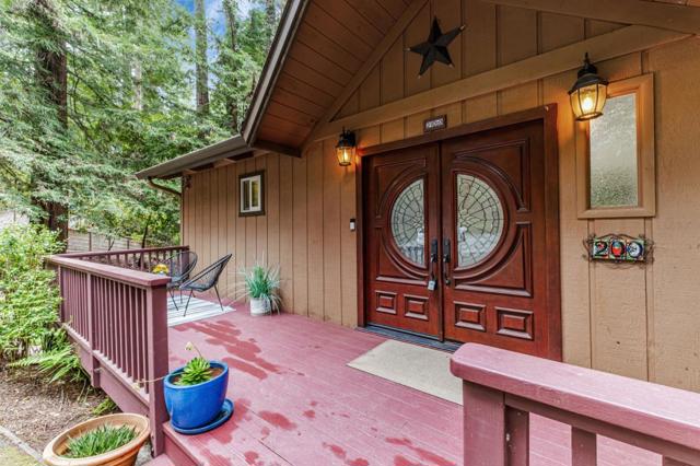 200 View Road, Felton CA: https://media.crmls.org/mediaz/64f4b7f3-b4ef-4185-9c55-7db36c3c3a7a.jpg